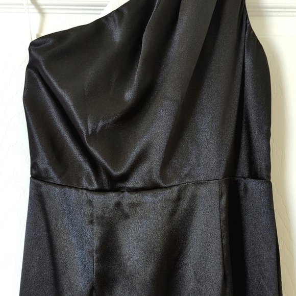 Lulu's On the Guest List Satin One-Shoulder Formal A-Line Maxi Dress Black Small - Picture 5 of 16